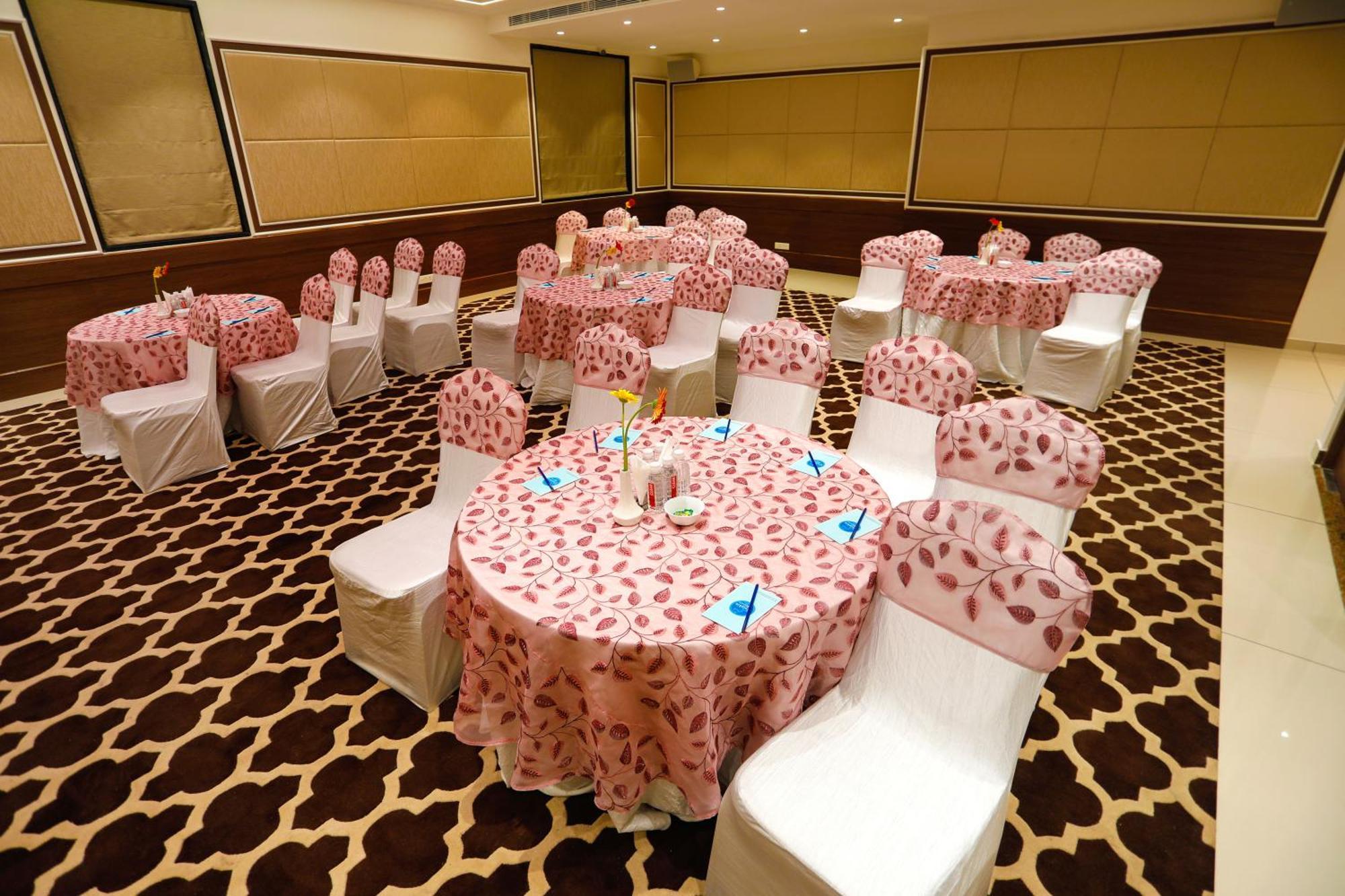 Dolphin International Hotel